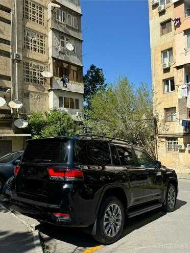Toyota Land Cruiser 2023, 4,976 km - 3.3 l - Bakı