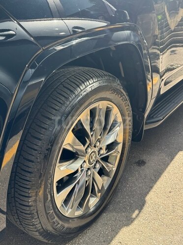 Toyota Land Cruiser 2023, 4,976 km - 3.3 l - Bakı