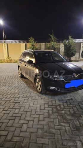 Skoda Fabia 2017, 115,000 km - 1.6 l - Bakı