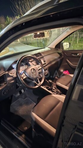 Skoda Fabia 2017, 115,000 km - 1.6 l - Bakı