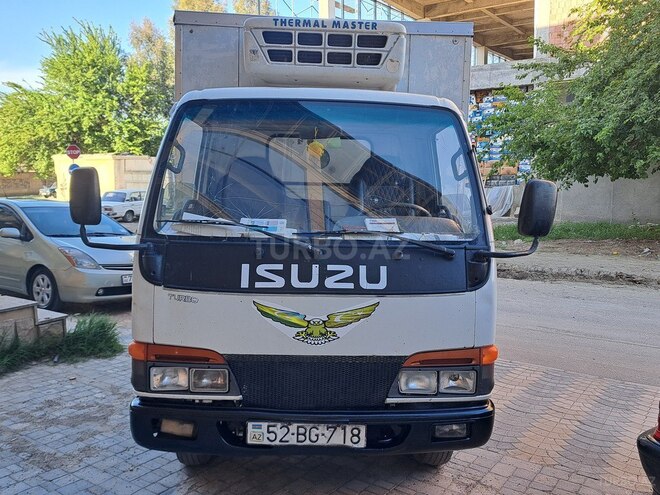 Isuzu NKR 55 L 2008, 254,700 km - 2.8 л - Salyan
