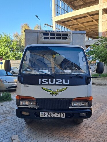 Isuzu NKR 55 L 2008, 254,700 km - 2.8 л - Salyan