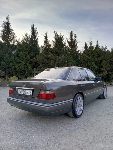 Mercedes E 200 1995, 345,211 km - 2.0 l - Bakı