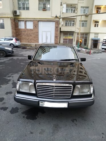 Mercedes E 220 1994, 800,000 km - 2.2 l - Bakı