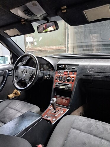 Mercedes C 220 d 2000, 300,000 km - 2.2 л - Bakı