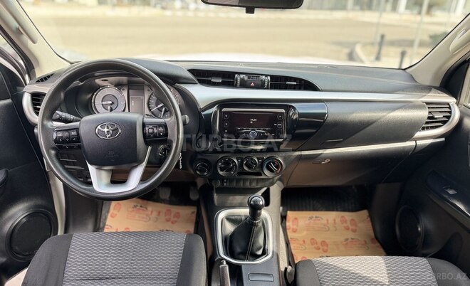 Toyota Hilux 2021, 175,000 km - 2.4 l - Bakı