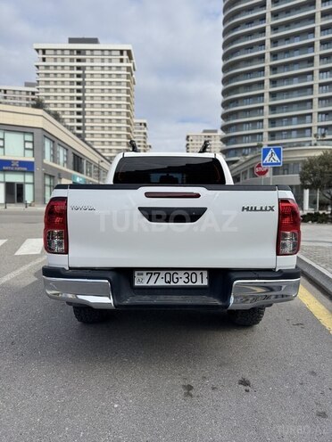 Toyota Hilux 2021, 175,000 km - 2.4 l - Bakı