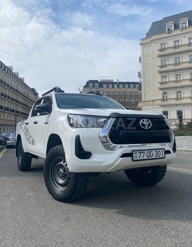 Toyota Hilux 2021, 175,000 km - 2.4 l - Bakı