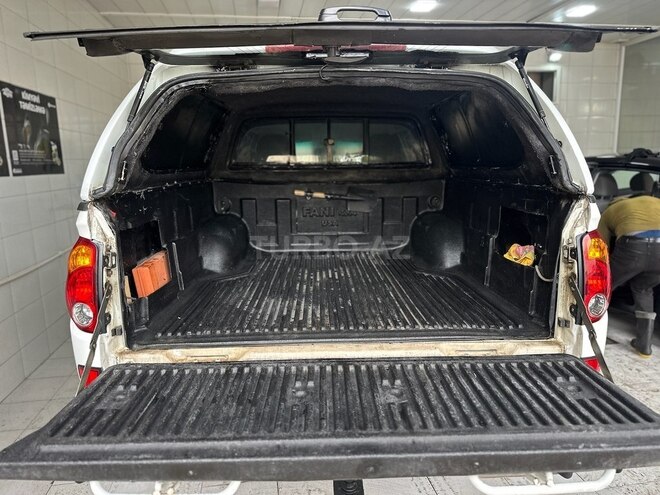 Mitsubishi L200 2014, 239,000 km - 2.5 l - Bakı