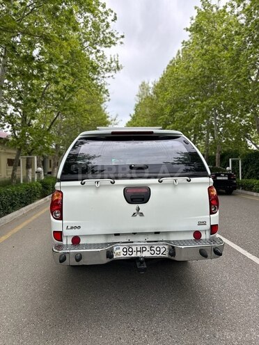 Mitsubishi L200 2014, 239,000 km - 2.5 l - Bakı