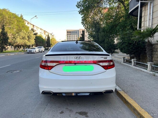 Hyundai Grandeur 2015, 195,000 km - 2.2 л - Bakı