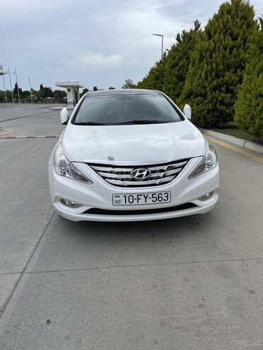 Hyundai Sonata-1