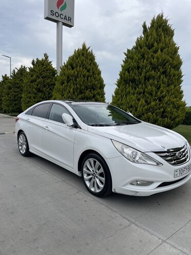 Hyundai Sonata-2