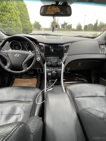 Hyundai Sonata-15
