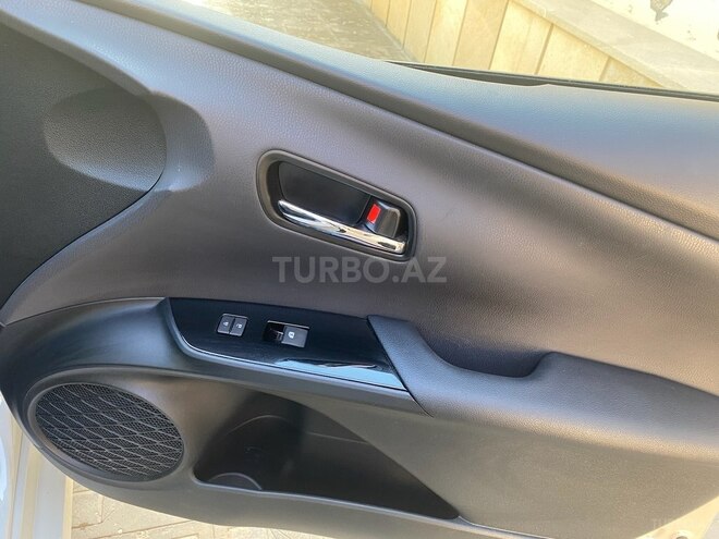 Toyota Prius 2018, 77,000 km - 1.8 l - Bakı