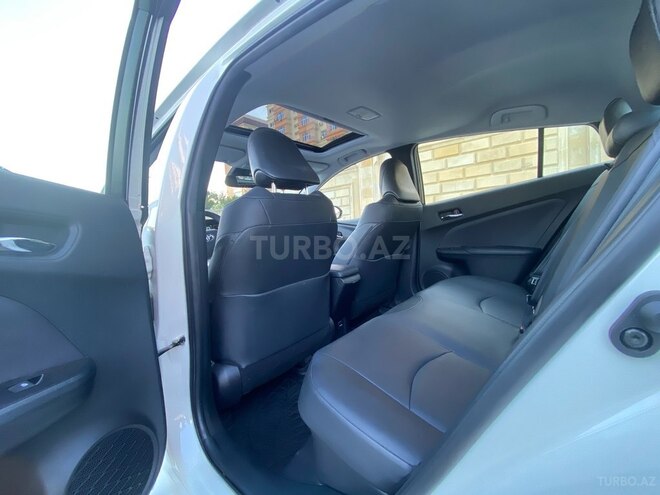 Toyota Prius 2018, 77,000 km - 1.8 l - Bakı