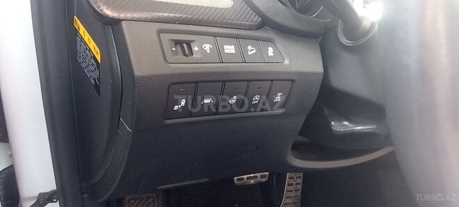 Hyundai Santa Fe-21
