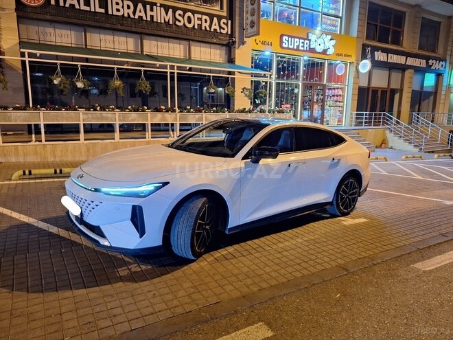 Changan Qiyuan A06 2023, 13,500 km - 1.5 л - Bakı