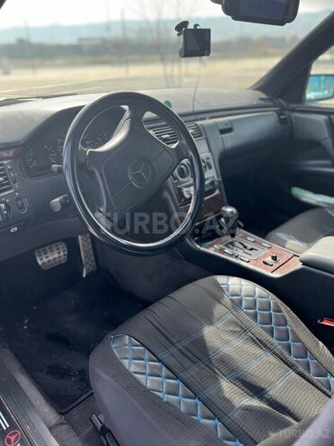 Mercedes E 220 d 1997, 475,000 km - 2.2 l - Bakı