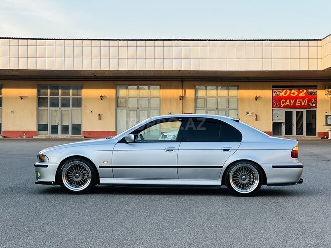 BMW 525 2002, 299,532 km - 2.5 l - İmişli