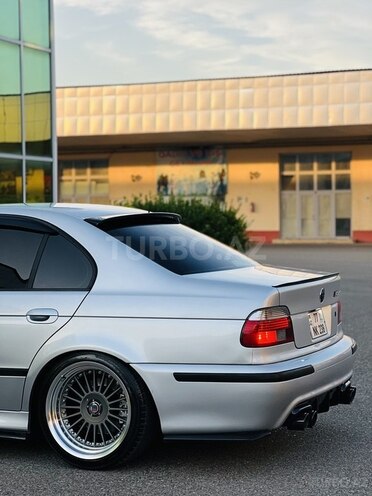 BMW 525 2002, 299,532 km - 2.5 l - İmişli