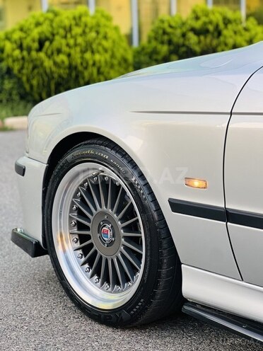 BMW 525 2002, 299,532 km - 2.5 l - İmişli