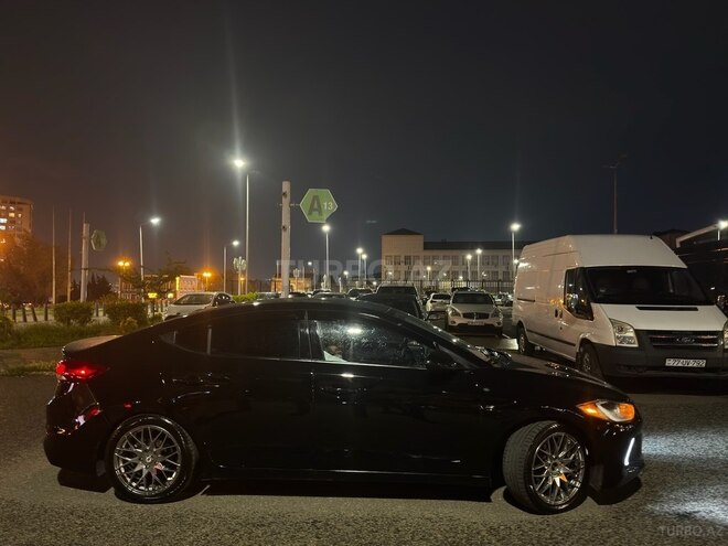 Hyundai Elantra 2017, 190,000 km - 2.0 л - Bakı