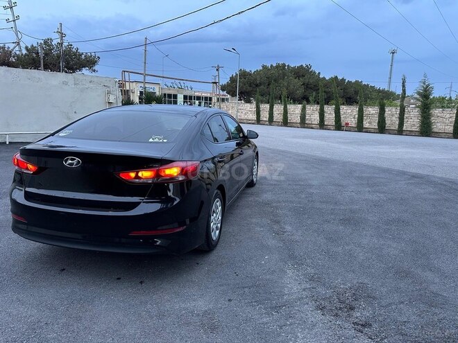 Hyundai Elantra 2017, 90,000 km - 2.0 l - Bakı