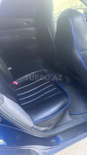 Toyota Prius-12