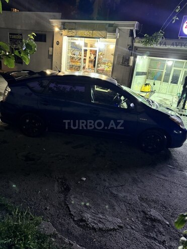 Toyota Prius-4