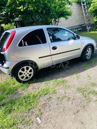 Opel Corsa 2001, 385,000 km - 1.2 l - Qax