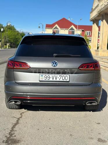 Volkswagen Touareg 2020, 145,000 km - 3.0 l - Quba