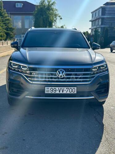 Volkswagen Touareg 2020, 145,000 km - 3.0 l - Quba