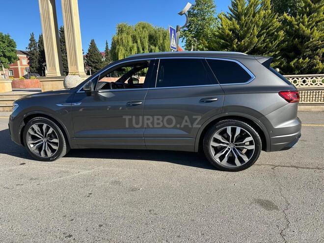 Volkswagen Touareg 2020, 145,000 km - 3.0 l - Quba