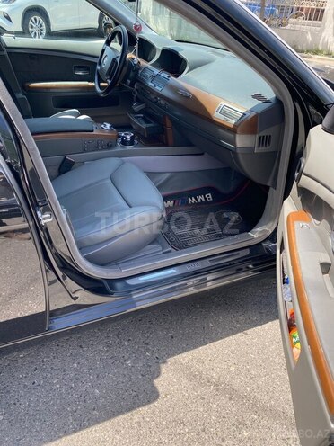 BMW 735 2003, 241,453 km - 3.6 l - Bakı