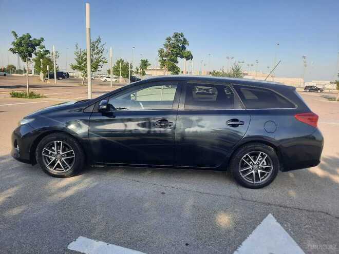 Toyota Auris 2014, 257,000 km - 1.4 l - Bakı