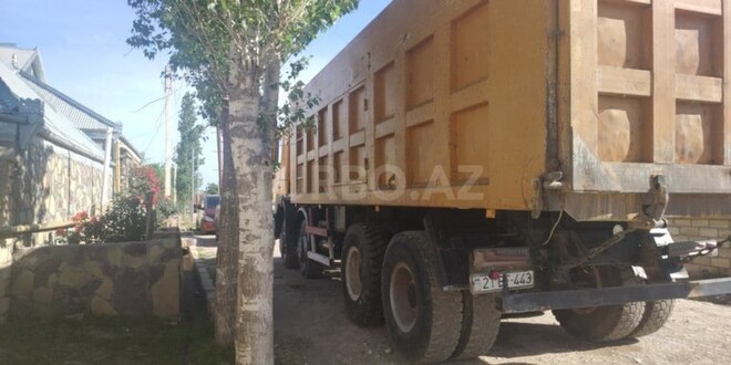 Shacman F2000 2011, 394,260 km - 12.0 l - Goranboy