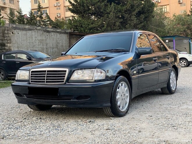 Mercedes C 220 d 2000, 324,000 km - 2.2 л - Bakı