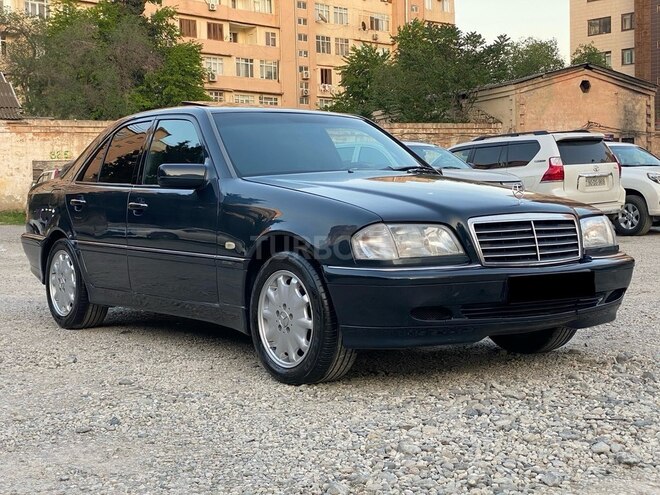 Mercedes C 220 d 2000, 324,000 km - 2.2 л - Bakı