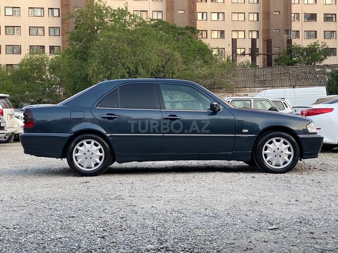 Mercedes C 220 d 2000, 324,000 km - 2.2 л - Bakı