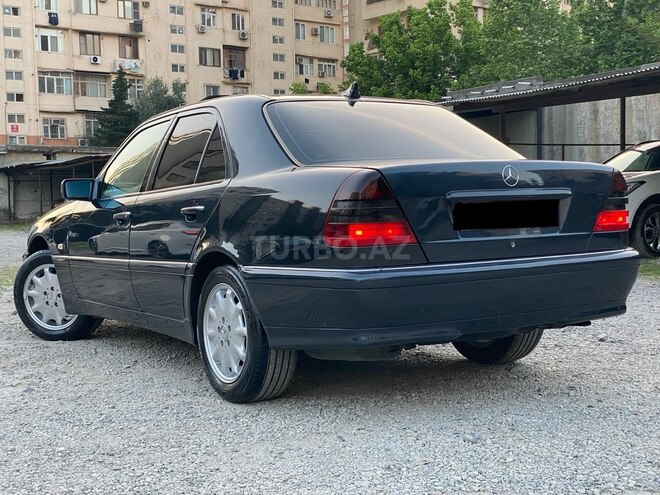Mercedes C 220 d 2000, 324,000 km - 2.2 л - Bakı