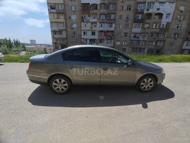 Volkswagen Passat 2006, 226,500 km - 2.0 л - Bakı