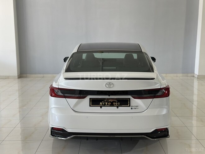 Toyota Camry-8