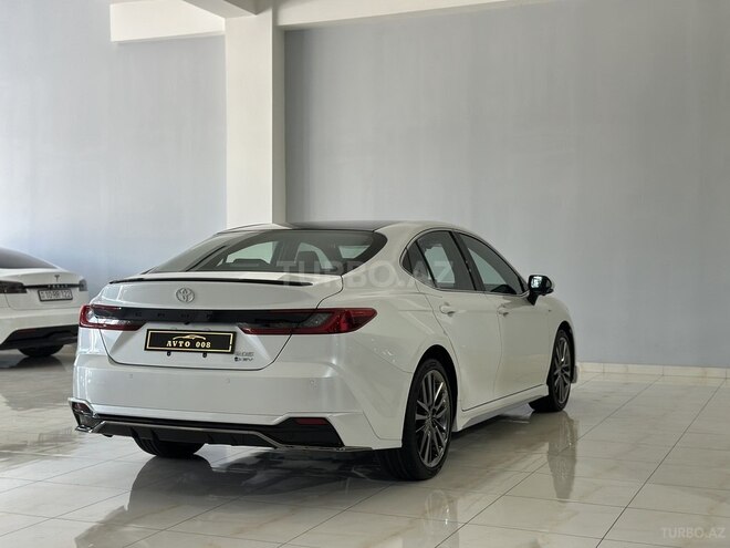 Toyota Camry-9