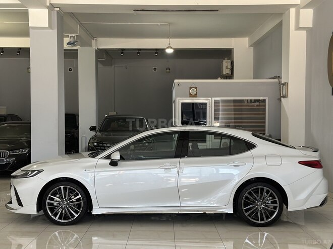 Toyota Camry-6