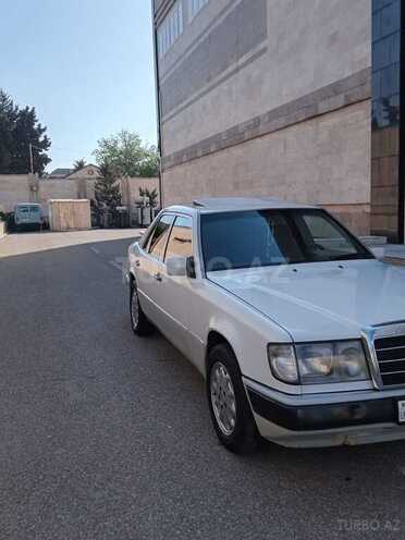 Mercedes E 200 d 1992, 350,000 km - 2.0 л - Bakı