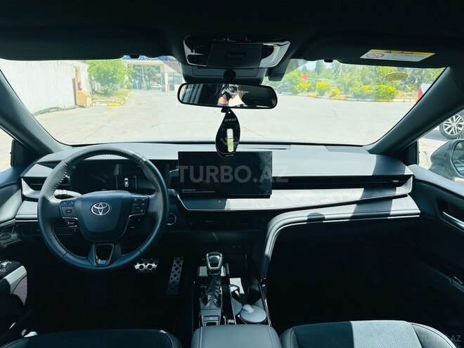 Toyota Camry 2024, 9,800 km - 2.0 l - Bakı