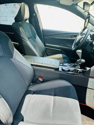 Toyota Camry 2024, 9,800 km - 2.0 l - Bakı