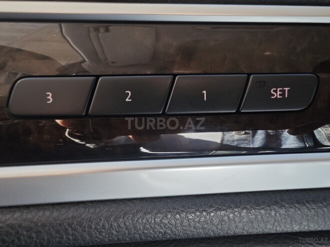 Volkswagen Touareg 2012, 141,500 km - 3.6 l - Bakı
