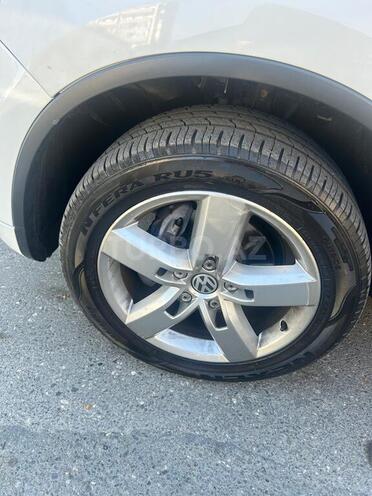 Volkswagen Touareg 2012, 141,500 km - 3.6 l - Bakı